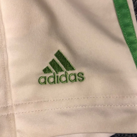 Adidas white green shorts size m with drawstring - Picture 2 of 3